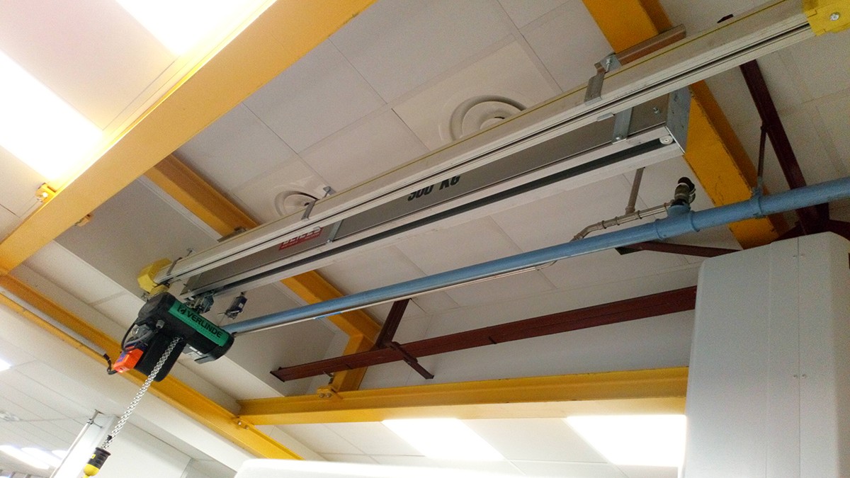 Monorail encastré dans plafond structure autoporteuse radiocommandée