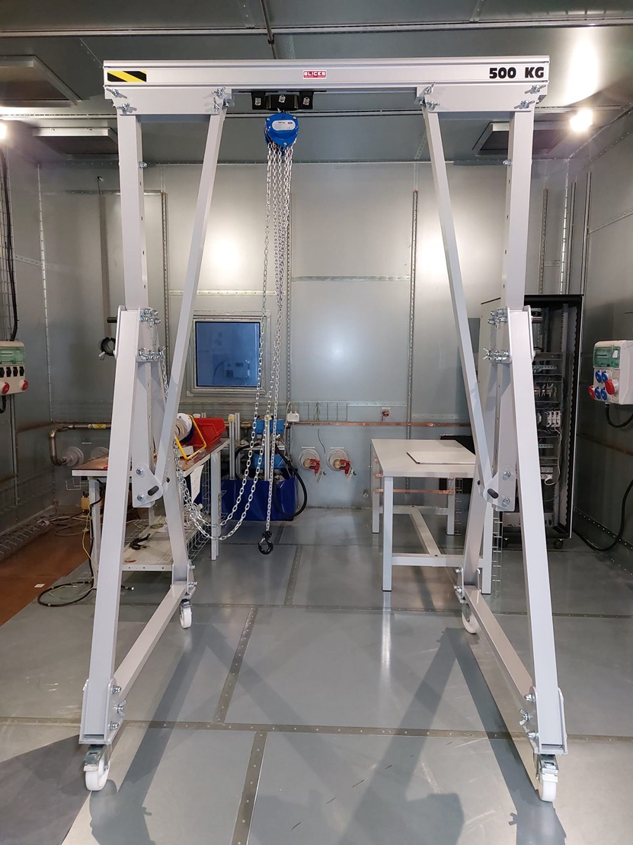 Portique d'atelier aluminium démontable