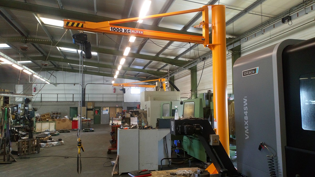 Potence de levage profil creux palan électrique à chaîne